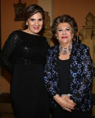 Juan y Ankie protagonizaron una romántica velada nupcial