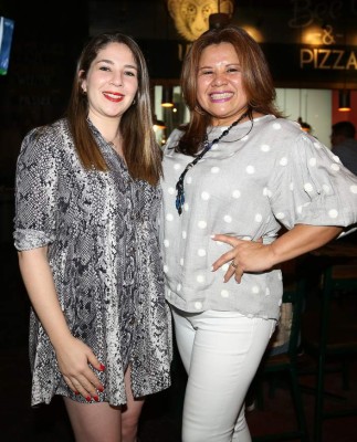 Cariñoso festejo para Pilar por su cumpleaños