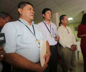 Aunque los funcionarios del TSE tenían programada su visita de inspección a las 9:00 de la mañana llegaron una hora y media después (Foto: David Romero/ El Heraldo Honduras/ Noticias de Honduras)