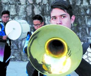 Una de las fortalezas de la banda es ejecutar instrumentos de viento. (Foto: El Heraldo Honduras)