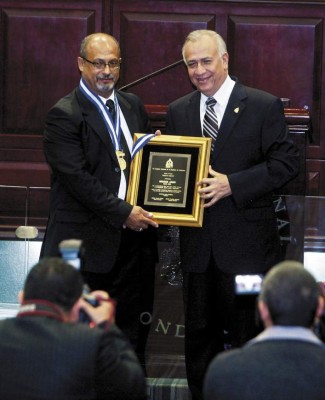 Premian labor de comunicadores hondureños