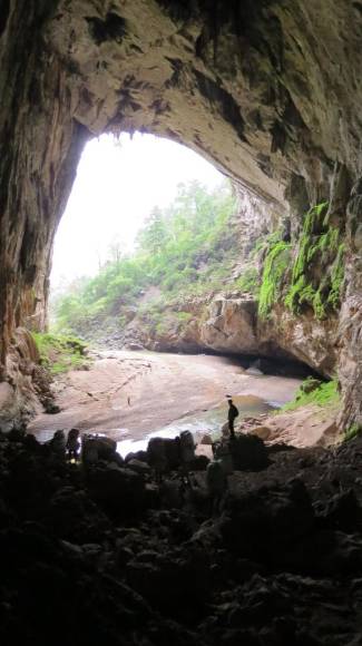 Son Doong, la cueva más grande del mundo con un paisaje espectacular y clima propio