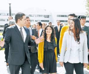 Estudiantes hondureños también participaron y departieron con el presidente Hernández.