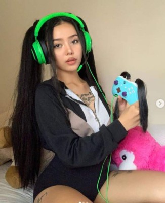 Creativa, guapa y militar: así es Bella Poarch, la sensación de TikTok