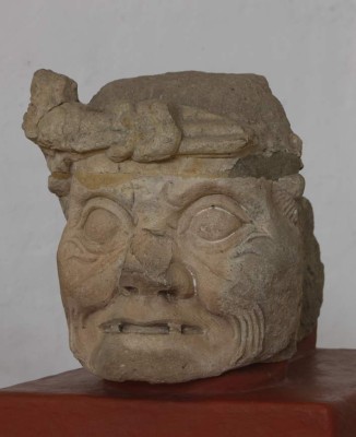 Un recorrido por las piezas originales en el museo de la escultura.