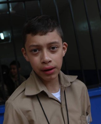 Centros de educación obligados a comprar agua