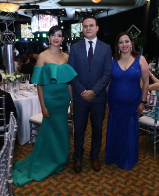 Ellos fueron los mejores vestidos en la Prom 2017 de la Elvel School