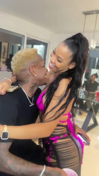 Shanee Mclaughlin, novia de Romell Quioto, deslumbra con fotos en la playa