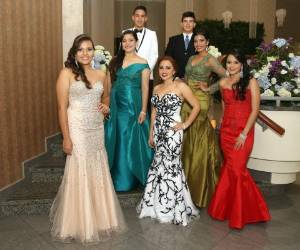 Hillary Torres, Mónica Salgado, Marcelo Hernández, Gabriel Castellanos, Fernanda Eguigure, Libia Molina y Ana Panting.