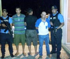 Entre las personas detenidas se encuentra un menor de edad de 17 años.