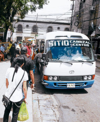 Acuerdan rebaja de 50 centavos a tarifa del transporte urbano