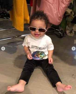 Kylie Jenner y Travis Scott comparten fotos de álbum familiar nunca antes vistas