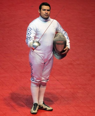 Los esgrimista ya empuñan sus armas