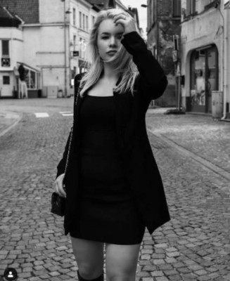 Así es Tara Gins, la exciclista rechazada por un equipo por su carrera de modelaje