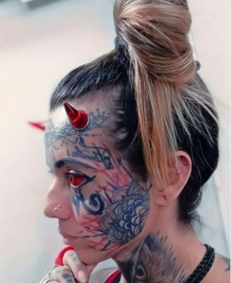 Las espeluznantes imágenes de Carol Praddo, 'la mujer diablo'&nbsp;&nbsp;