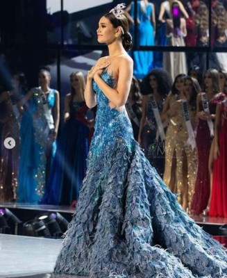 Catriona Gray y el espectacular vestido que usó para entregar la corona  