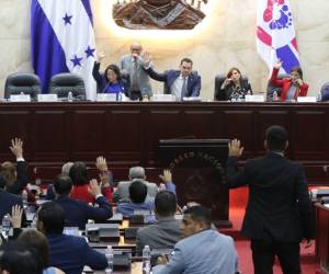 El Congreso Nacional aprobó un paquete de reformas penales que endurece castigos contra la extorsión, amplía la definición de terrorismo y fortalece la estrategia estatal de seguridad.