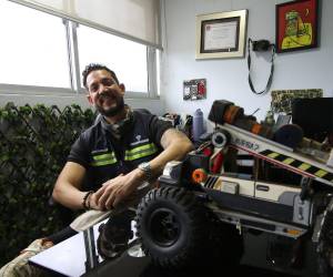 La oficina de un soñador que construye futuro con residuos. Su meta es que los hondureños sean protectores del medio ambiente.