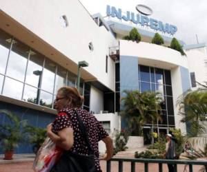 Jubilados y pensionados del Injupemp comenzaron a recibir el ajuste y revalorización de sus pensiones 2026, tras la aprobación del beneficio por parte de la CNBS.