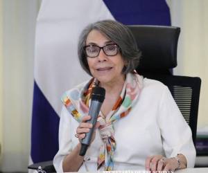 La canciller Mireya Agüero informó que Cancillería trabaja en el reordenamiento de la red consular y anunció evaluaciones a embajadores con base en resultados de inversión y exportaciones.