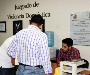 Las autoridades instan a las personas afectadas por violencia en el entorno familiar a denunciar los hechos y buscar atención a través de la línea 114 o en las oficinas de la DPI.