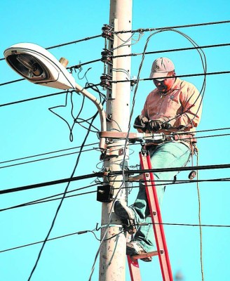 ENEE ya tiene 'titanes sobre líneas vivas”
