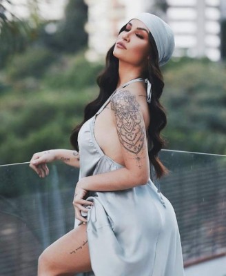 'Influencers' aseguran que no le asignarán género a su bebé para que lo elija al crecer