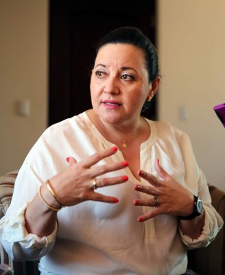 Directora regional deberá dar la cara por entierro de medicamentos