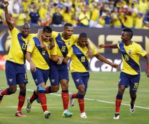 Ecuador necesitaba ganar por una diferencia de dos goles o más para sellar su pase, fotos: AP.