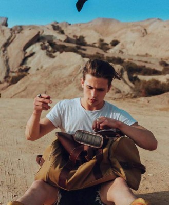 Tanner Buchanan, el actor estadounidense que está causando furor en Netflix (FOTOS)