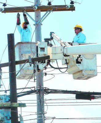 Pérdidas operativas de la ENEE bajan 2,221 millones de lempiras