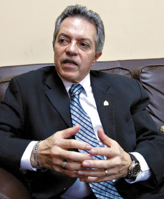 Barnica, un médico comprometido con el desarrollo social