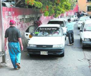 Cuatro puntos de taxis habían confirmado la rebaja de un lempira al servicio colectivo, al pasar de 13 a 12 lempiras.