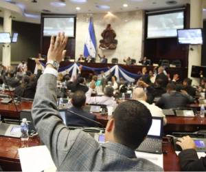 En las últimas horas trascendió que entre 10 y 15 millones de lempiras le han ofrecido a diputados por apoyar las planillas de candidatos a magistrados.