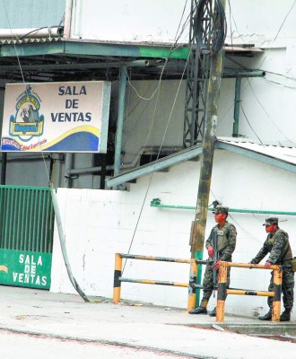 FMI viene a evaluar trabajo de la CNBS en el cierre de Bancon