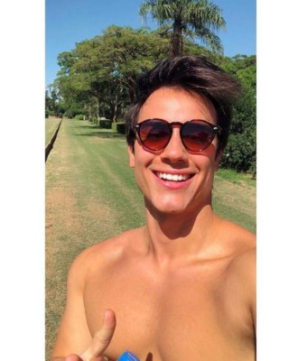 Gabriel Prado, el guapo doctor brasileño que enamora a sus fans con su atractivo