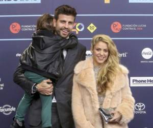Piqué y Shakira junto a su hijo mayor Milán, quien cumplió cuatro años de edad.