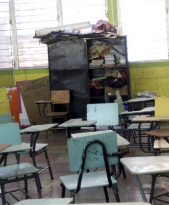 Informe: un millón de alumnos dejaron aulas por el covid-19