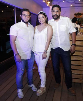 Estilo y Corona dan la bienvenida al verano en una tarde llena de música y sabor