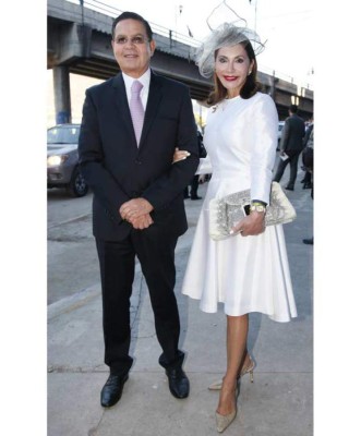 Primera Dama viste traje alusivo a la patria