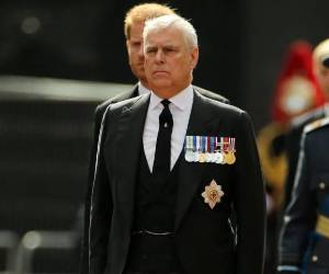 El príncipe Andrés durante el funeral de la reina Isabel II.