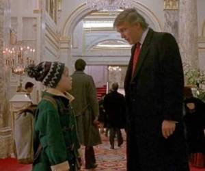 La aparición de Trump es lo que se conoce en la jerga cinematográfica como un 'cameo', una aparición muy breve. Foto: Captura de pantalla.