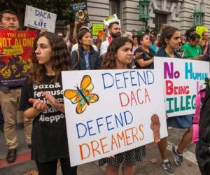 Unos 1.8 millones de 'dreamers' se albergan bajo el programa DACA en Estados Unidos. FOTO AFP