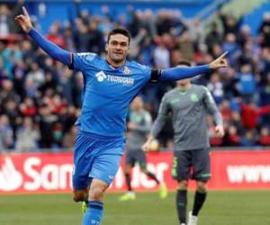 Jorge Molina adelantó pronto al Getafe con una vaselina (3) en un partido en el que, tras el gol, el equipo vasco fue de menos a más hasta dominar el encuentro, pero sin lograr encontrar el gol del empate. (Foto: ABC)