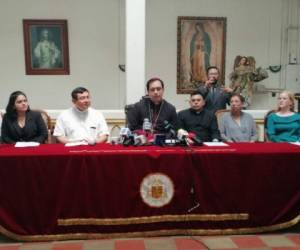El arzobispo salvadoreño José Luis Escobar Alas criticó las medidas de México. Foto: Cortesía Arzobispados SS.