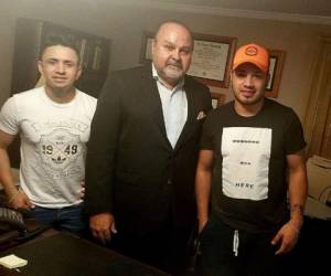 El Packy junto al abogado Joseph Chambrot y Djcaly en una foto en Estados Unidos.