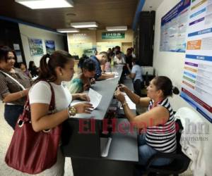 Los morosos con el SAR, ENEE, IHSS o por la matrícula vehicular estarán exonerados de multas y recargos al cobrar vigencia la ampliación.