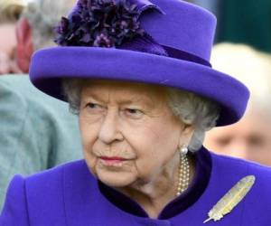 La reina Isabel II festejo su cumpleaños en confinamiento y sin pompa. Foto AFP