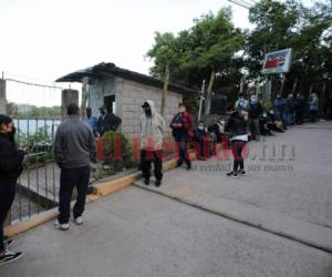 Desde tempranas horas llegaron los votantes para ejercer su derecho. Foto: David Romero/EL HERALDO.