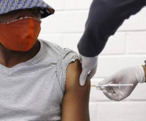En marzo de 2021 estaría llegando el primer lote de vacuna al país, sin embargo, no hay nada confirmado.